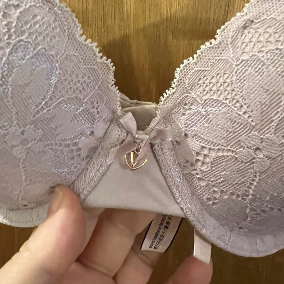 Size 32D - Victoria's Secret - Pale Pink Lace Covered Perfect Shape Bra - Picture 4 of 6